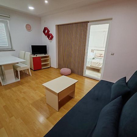 Apartments La Natalli Baška Esterno foto